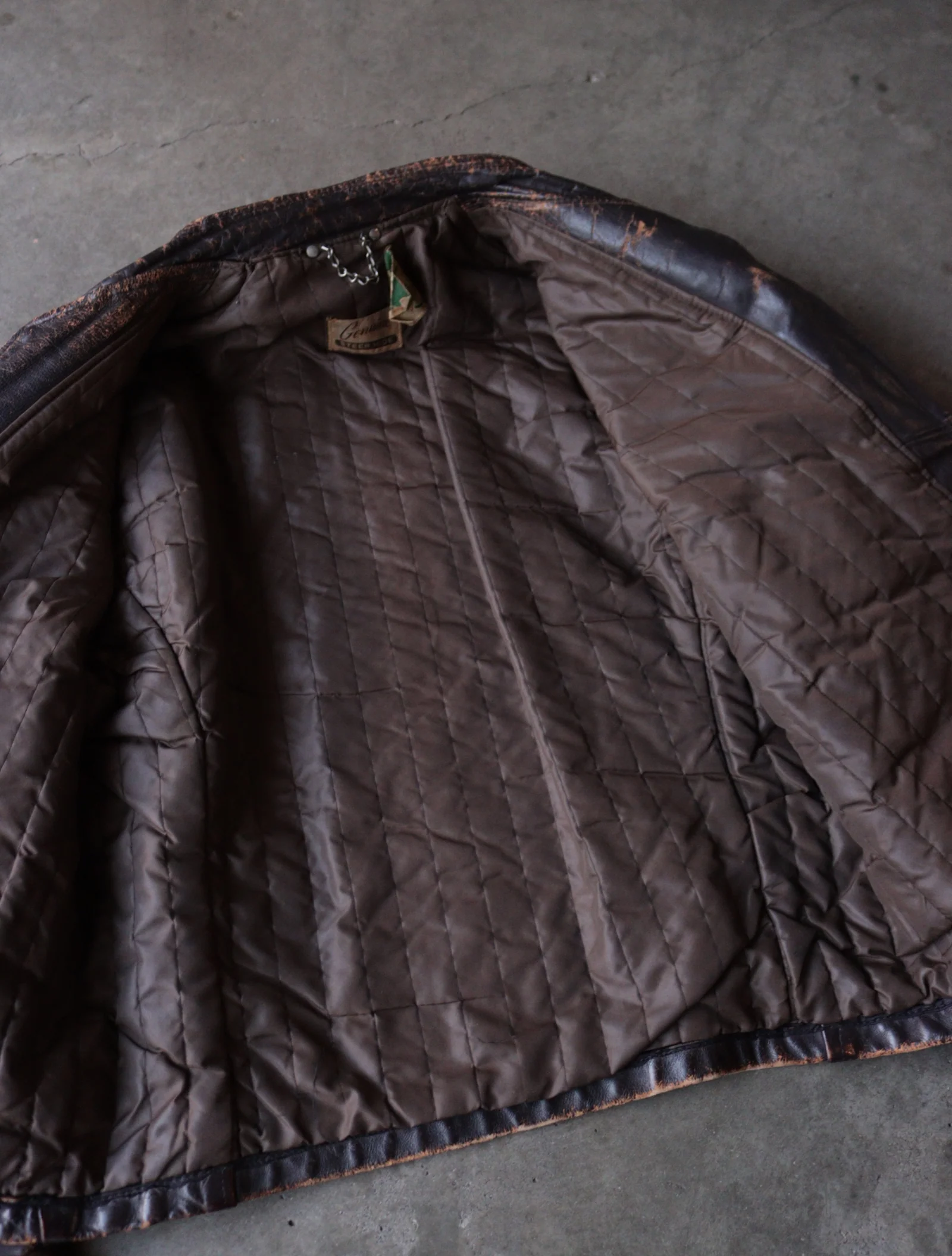 1950S DISTRESSED STEERHIDE LEATHER JACKET - Image 6