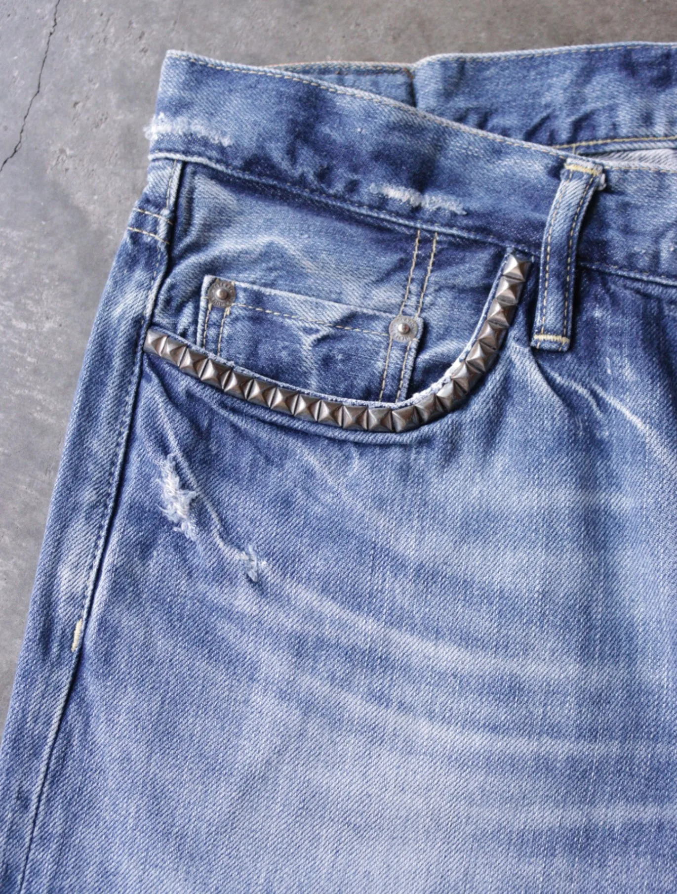 2000S HYSTERIC GLAMOUR STUDDED SHORTS - Image 3